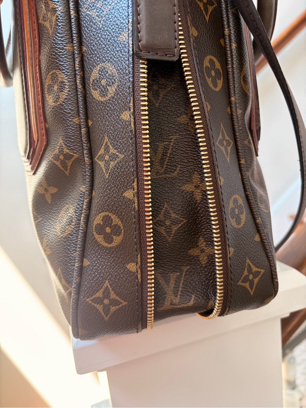 Louis Vuitton Bequia Porte Document Vertical bag - Picture 12 of 16